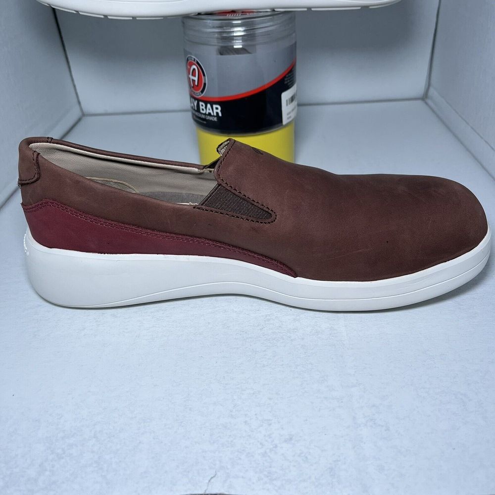Red Wing Women's Brown Leather Cross Lite Slip On Shoes Aluminum Toe Size 8 - Picture 5 of 11
